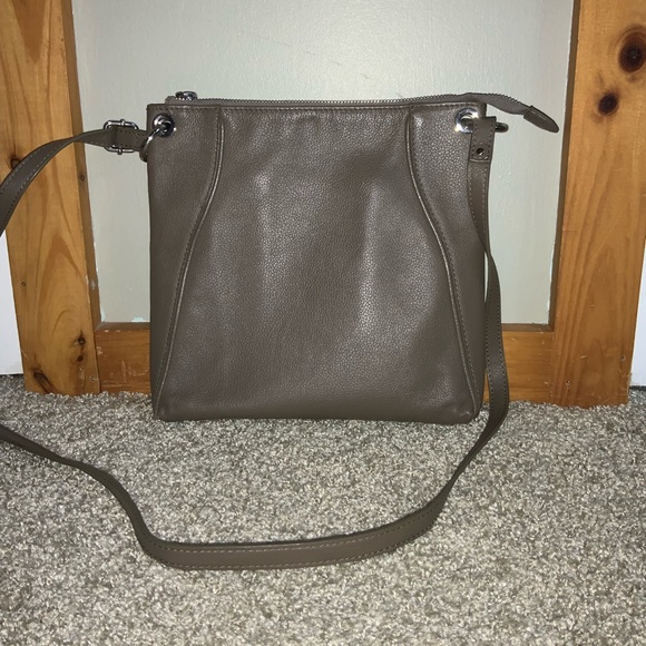 Danier leather crossbody bag - Picture 7 of 8